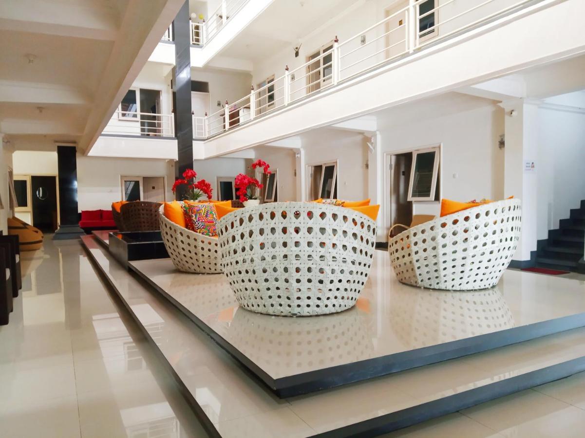 Gading Guest House Матарам Экстерьер фото