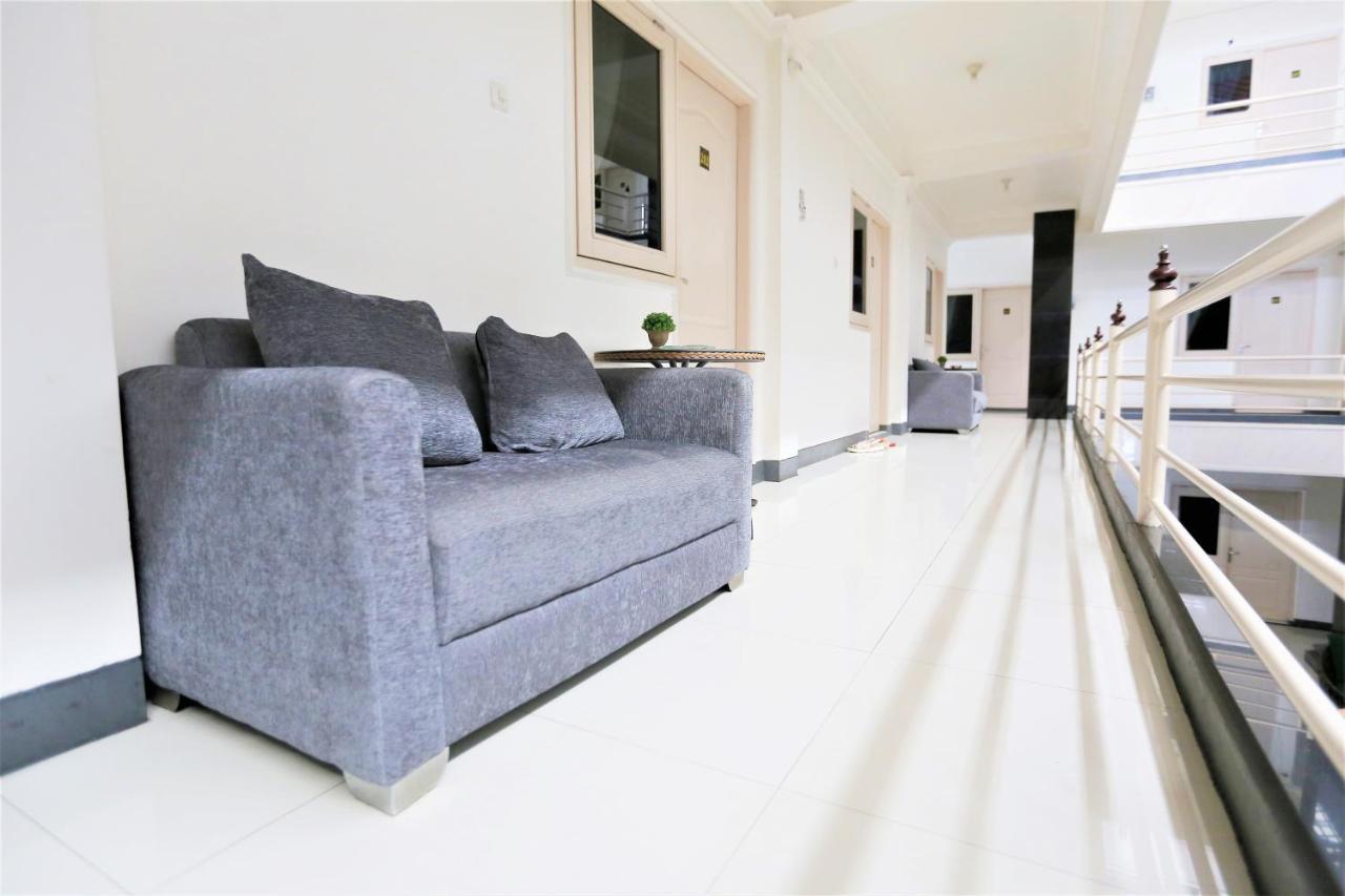 Gading Guest House Матарам Экстерьер фото