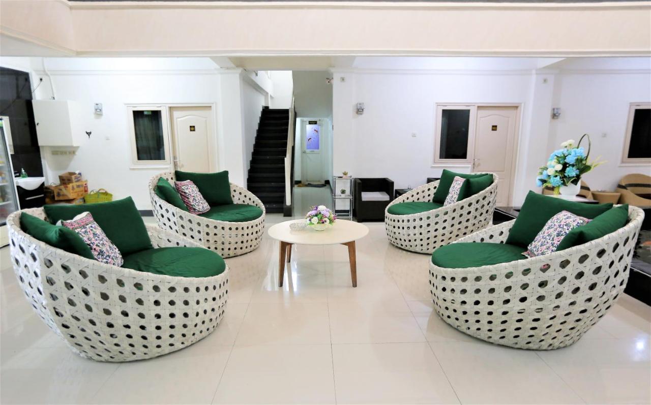 Gading Guest House Матарам Экстерьер фото