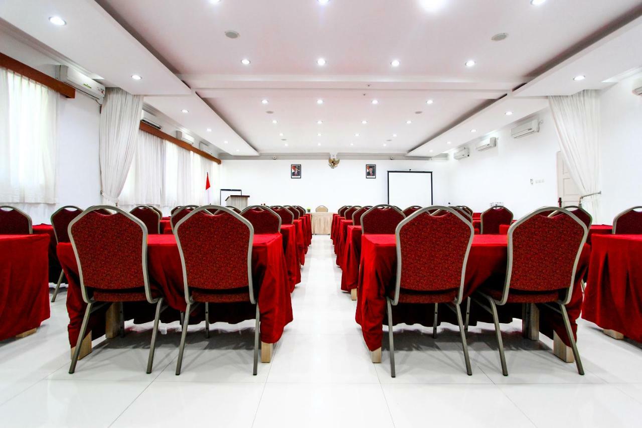 Gading Guest House Матарам Экстерьер фото