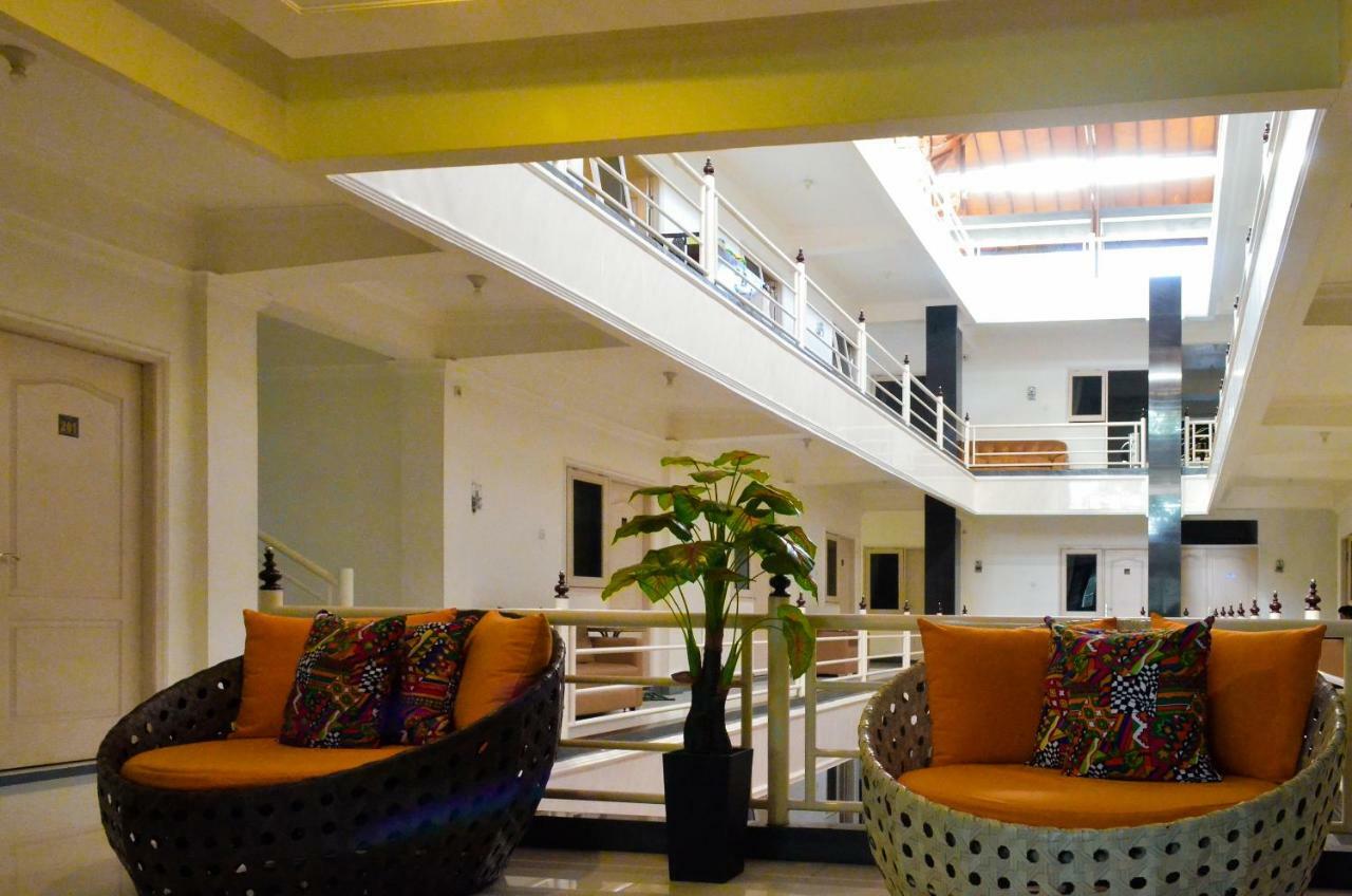 Gading Guest House Матарам Экстерьер фото
