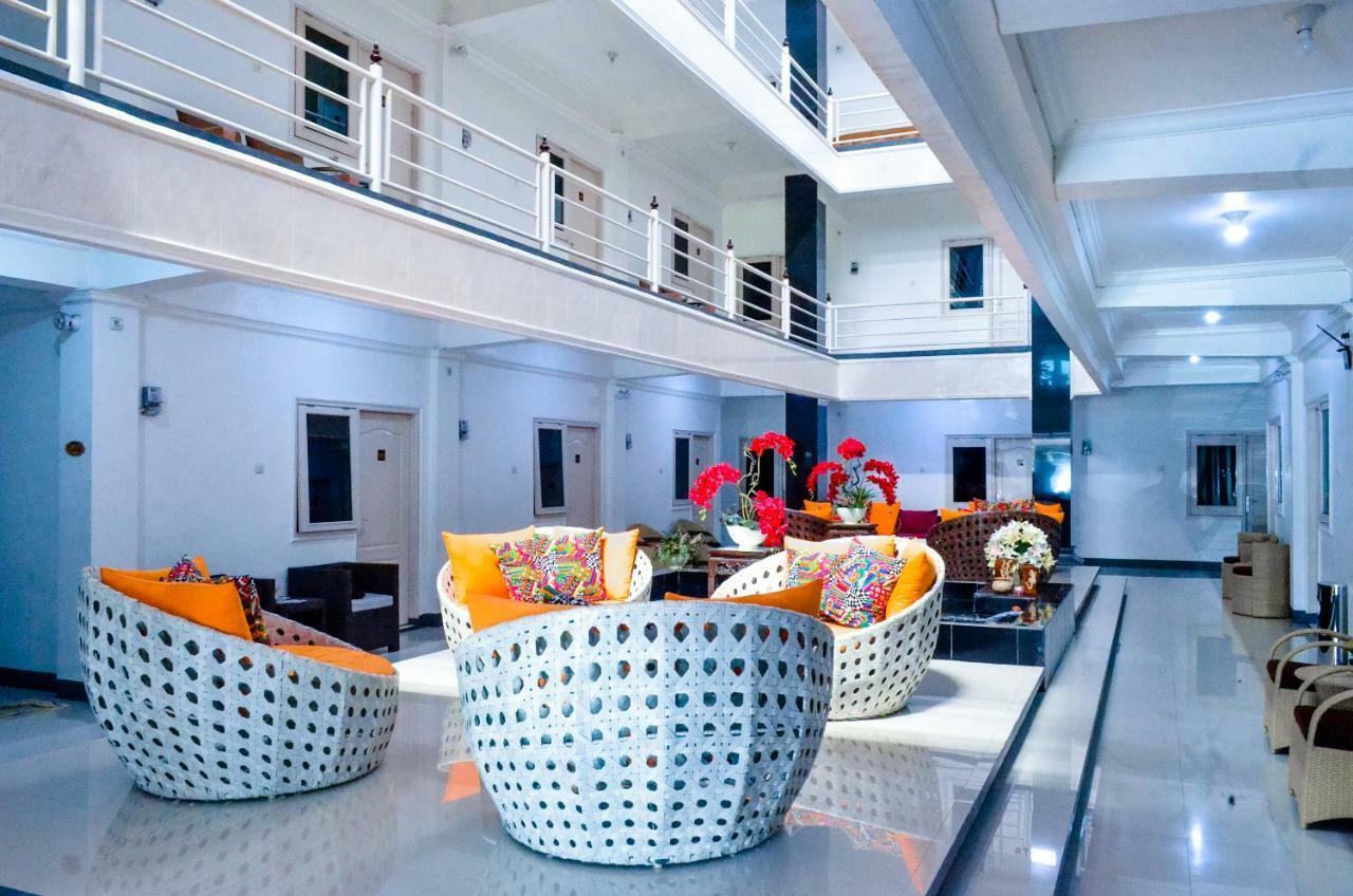 Gading Guest House Матарам Экстерьер фото